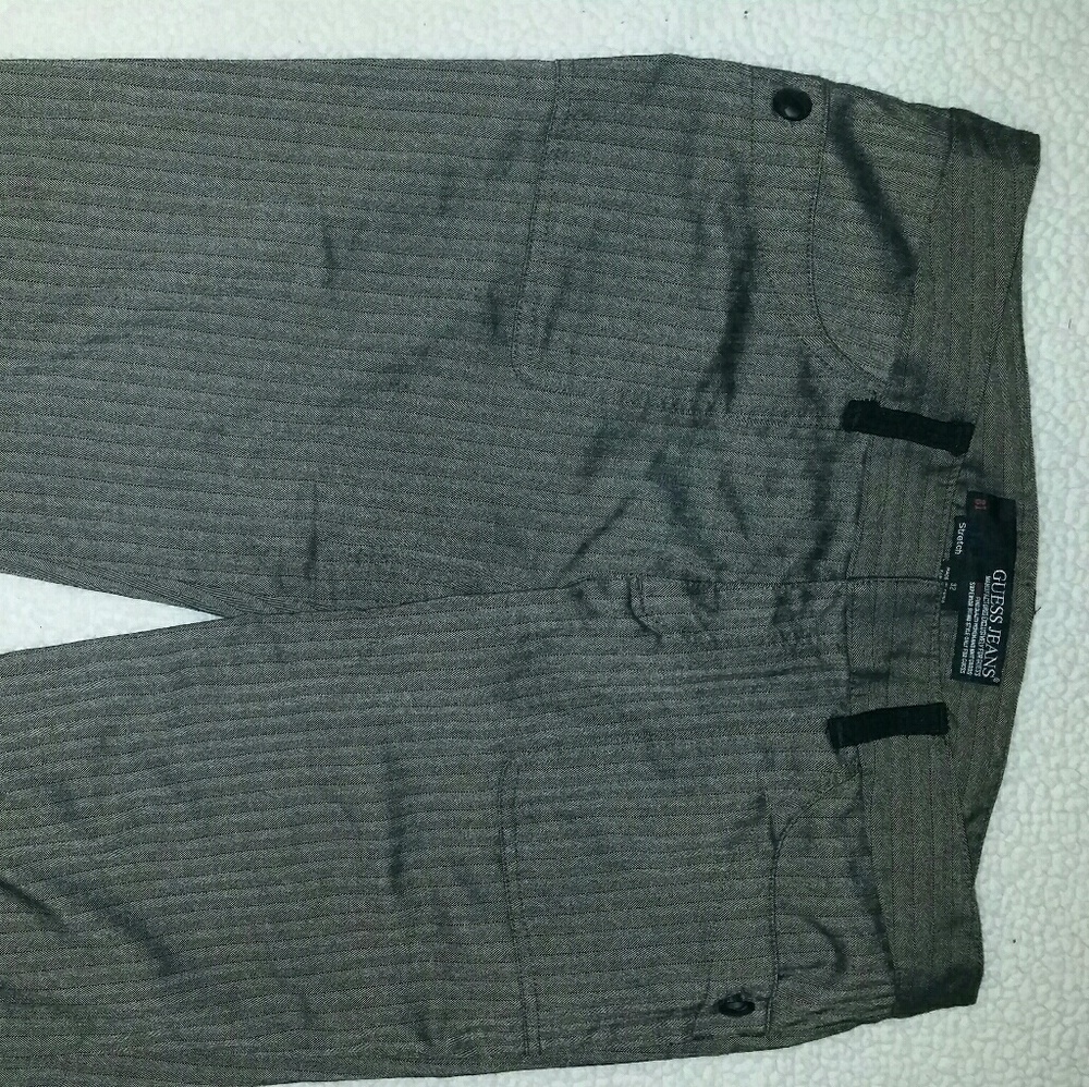 Guess capris - Picture 3 of 4
